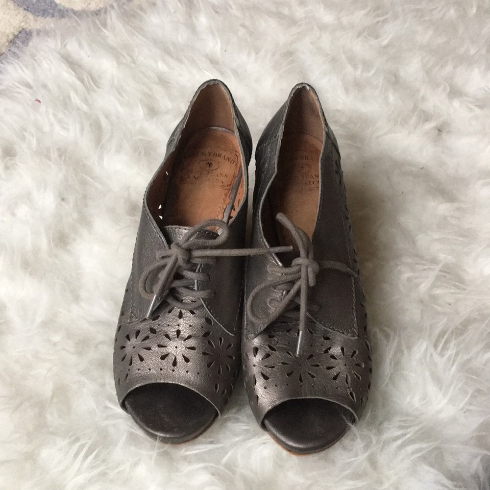 Lucky Brand metallic peep toe chunky heels